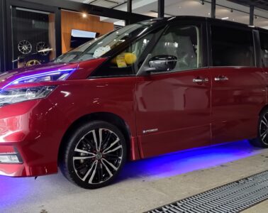 ニッサン　セレナにスマッククレスト装着 -